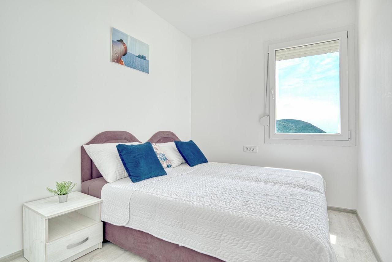 Two Bedroom House With Sea View Maj Buljarica Eksteriør bilde
